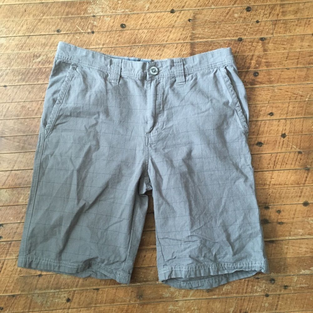 Columbia omniwick gray plaid 32x9.5 Golfcore shorts